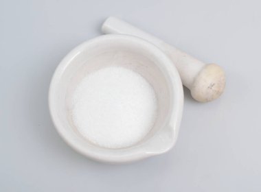 Sodyum persülfat formülü Na2S2O8 olan inorganik bileşiktir.