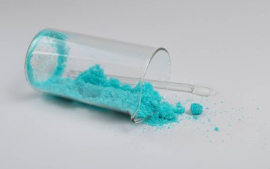 Nikel II sülfat ya da nikel sülfat..