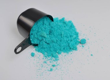 Nikel II sülfat ya da nikel sülfat..