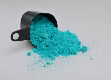 Nikel II sülfat ya da nikel sülfat..