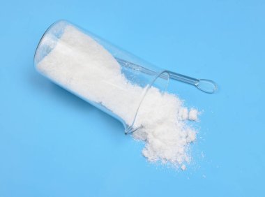 Vanillin moleküler formülü C8H8O3 olan organik bir bileşiktir. Bu bir fenolik aldehit..