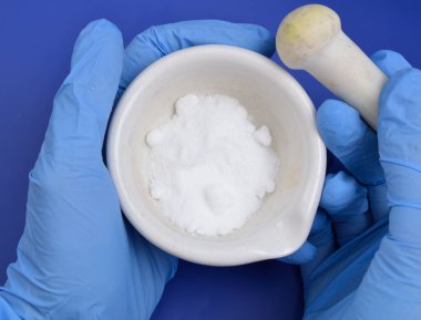 Potasyum oksalat bir kimyasal bileşiktir, özellikle oksalik asitin potasyum tuzu.