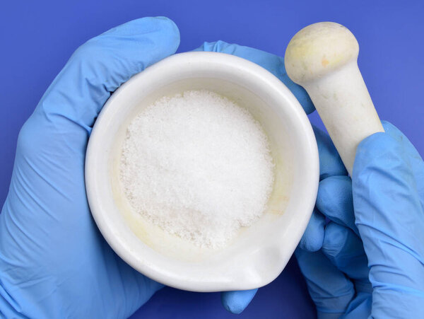 MKP, также диводородный фосфат калия, KDP, или монобазный фосфат калия