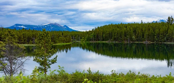 Panorama Snafu Lake Boreale Waldtaiga Landschaft Agay Mene Territorial Park — Stockfoto