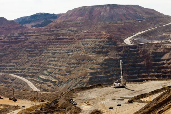 Drilling Equipment Bedrock Terrace Deep Open Pit Copper Mine Quarry — Stock Photo, Image