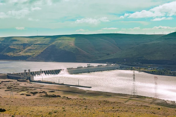 Grote Hydro Dam Zet Stroom Van Columbia River Hernieuwbare Elektrische — Stockfoto