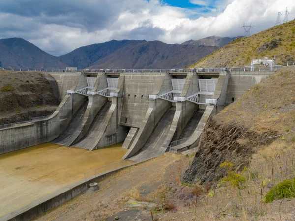 Grootschalige Hydro Elektrische Elektriciteitscentrale Beton Dam Spillway Poort Bouw Aan — Stockfoto