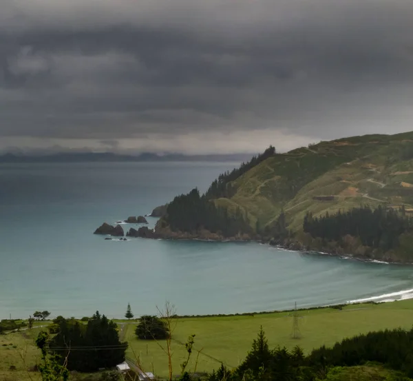 Slecht Weer Wolken Prachtige Kustlandschap Van Nieuw Zeeland Marlborough Sounds — Stockfoto