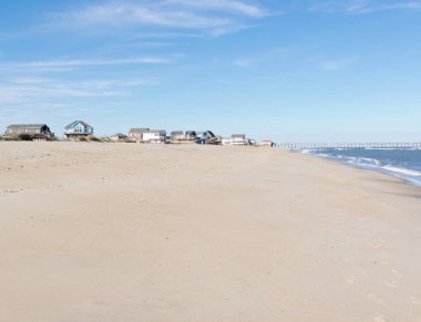 Outer Banks, OBX, Kuzey Carolina, NC, ABD 'deki Hatteras Adası' ndaki kumsal ve tatil köyü.