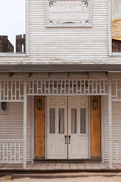 Historic Saloon Hotel Front Door White Wooden Boards Siding Facade — Stock Photo, Image