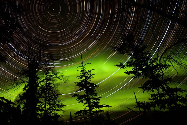 Astrophotography Star Trails Green Glowing Display Northern Lights Aurora Borealis — Stock Photo, Image