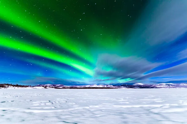 Spectaculaire Weergave Van Intens Noorderlicht Aurora Borealis Polar Lichten Groen — Stockfoto