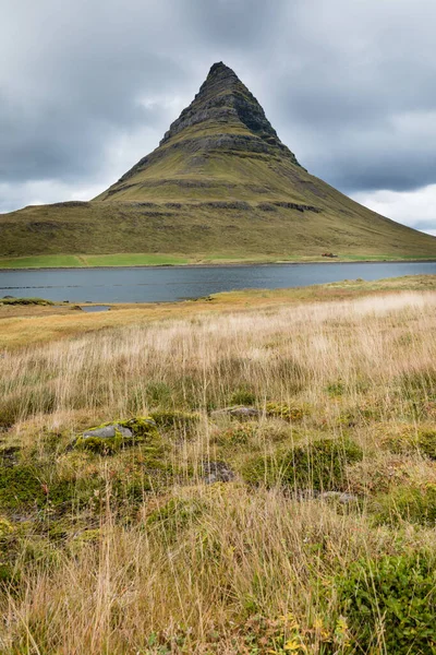 Famosa Atração Turística Kirkjufell Montanha Paisagem Grundarfjordur Península Snaefellsnes Islândia — Fotografia de Stock