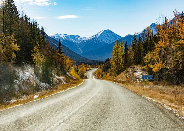 Sent Fall Bergen Runt Stewart Cassiar Highway Norra British Columbia — Stockfoto