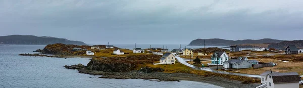 Zła Pogoda Wybrzeżu Północnego Oceanu Atlantyckiego Tradycyjnymi Przybrzeżnymi Domami Rybackimi — Zdjęcie stockowe