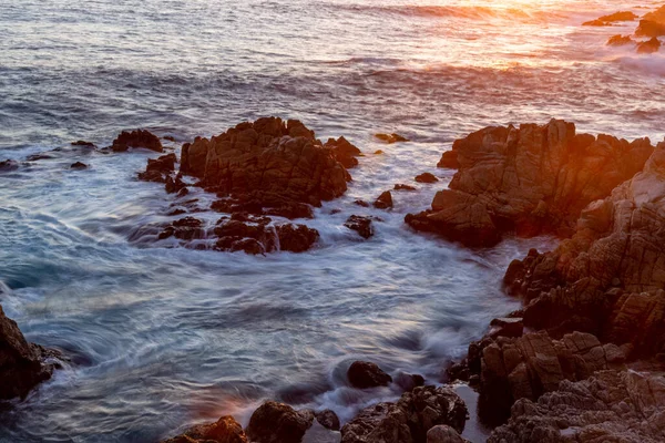 Prachtige Zeekust Bij Zonsondergang — Stockfoto