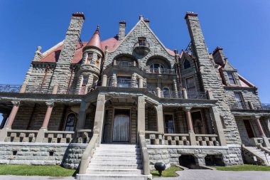 Viktorya Kanada şehrinin Craigdarroch Kalesi manzarası