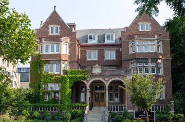 New York / USA - Eylül 092019: Tarihi New York şehrinin tarihi binalarına bakınız