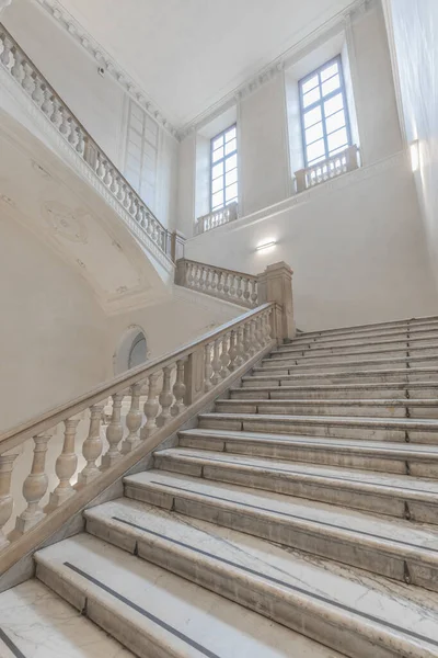 Turin Italie Circa Mai 2021 Escalier Luxe Marbre Dans Ancien — Photo