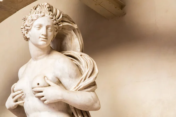 Floransa Talya Temmuz 2021 Dolaylarında Şehvetli Çıplak Kadın Heykeli Taştan — Stok fotoğraf