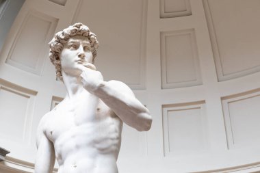 Florence, İtalya - Ağustos 2021: Michelangelo Buonarotti 'nin David heykeli. Rönesans sanatının başyapıtı..