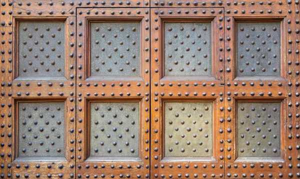 Zabytkowe Drzwi Zabytkowym Budynku Koncepcja Bezpieczeństwa Tajemnicy Grunge — Zdjęcie stockowe