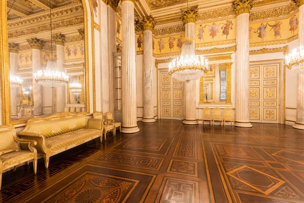 意大利都灵 2023年4月 皇家宫殿舞厅 奢华典雅的古代室内装饰 1860年左右 — 图库照片