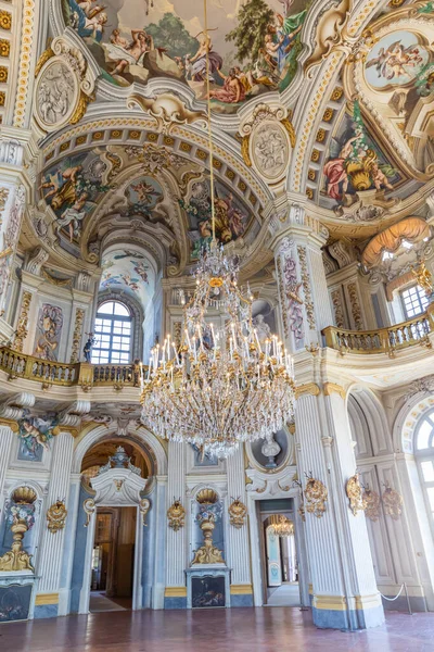 Włochy Stupinigi Styczeń 2023 Luksusowe Wnętrze Pałacu Królewskiego Barokowymi Kulkami — Zdjęcie stockowe