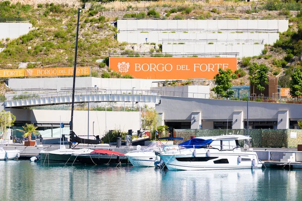 イタリアのヴェネミリア 8月2022 Cala Del Forte モンテカルロの真新しい 最先端のマリーナプロパティのポート — ストック写真