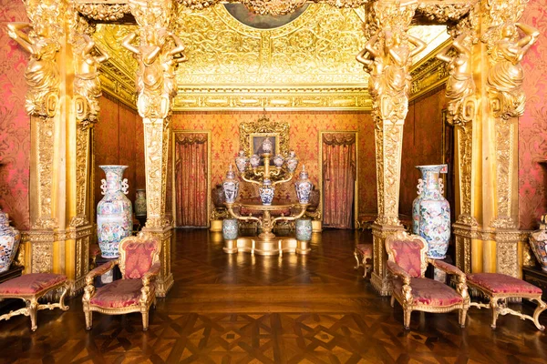 トリノ イタリア 2023年4月 王宮中国陶磁室 豪華なエレガントな古代のインテリア 1860年頃 — ストック写真