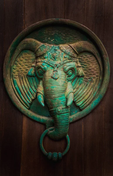 Elefantenkopfklopfer Konzept Von Abenteuer Mysterium Fantasie — Stockfoto