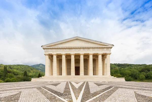 Possagno Talya Antonio Canova Tapınağı Klasik Sütun Panteon Tasarımı Dış — Stok fotoğraf