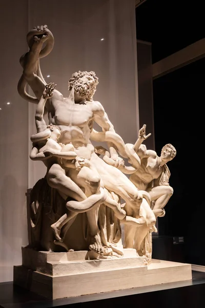 意大利巴萨诺 格拉帕 2022年12月 劳孔和他的儿子的雕像 自1506年在罗马被挖出以来著名的古代文化 梵蒂冈财产博物馆 — 图库照片