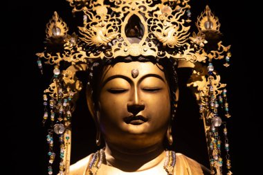 Torino, İtalya - Mayıs 2023: Doğu Sanat Müzesi - Bodhisattva, 14., Muromachi dönemleri, Japonya