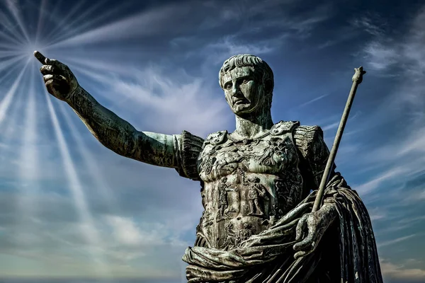 Юлий Цезарь Древняя Статуя Риме Италия Концепция Лидерства Личностного Роста — стоковое фото