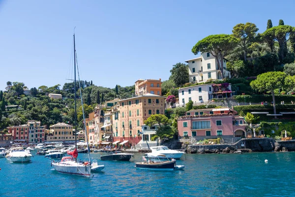 Portofino Italië Augustus 2023 Schilderachtig Panorama Met Zee Luxe Jacht — Stockfoto