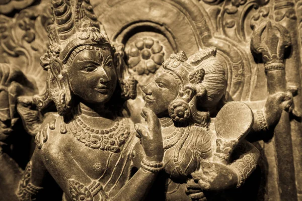 イタリア トリノ 2023年4月 東洋美術館 シヴァとパラヴァ 10世紀A ヒンドゥー教の宗教のために カップルは愛と献身のシンボルです セックスの伝統的な実践 タントラとカマストラ — ストック写真