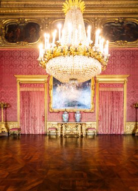 Torino, İtalya - 22 Nisan 2023: Kraliyet Sarayı İçişleri, Lüks Barok Binası, Tarihi Kale