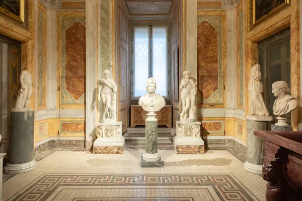 Roma, İtalya - 28 Aralık 2023: Galleria Borghese - Borghese Galerisi - Antik Sanat Müzesi iç mimarisi, hiç kimse