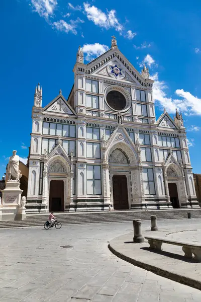 Флоренция Италия Июнь 2022 Базилика Санта Кроче Голубое Небо Облака Стоковое Фото