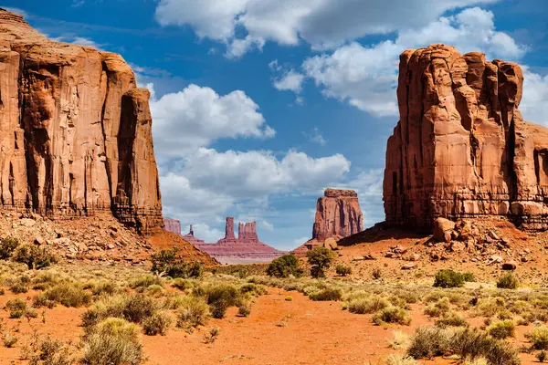 Μνημείο Valley Ορίζοντα Ηπα Navajo Φαράγγι Πάρκο Γραφικός Ουρανός Φύση Royalty Free Φωτογραφίες Αρχείου