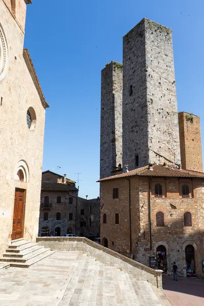 San Gimignano Italien Juni 2023 Italien Reisefieber Mittelalterlicher Wolkenkratzer Blauer Stockbild