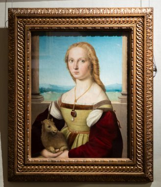 Roma, İtalya - 28 Aralık 2023: Galleria Borghese Müzesi - Tek boynuzlu bir at taşıyan kadın, 1506 dolaylarında.