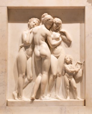 Milan, İtalya - 23 Eylül 2023: Brera antik resim müzesi. Heykeltıraş Thorvaldsen 'den Üç Zarafet.