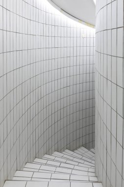 Modern beyaz merdiven - iç mekan için çağdaş temiz biçim