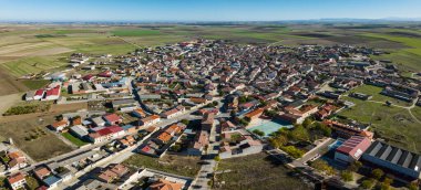 İspanya 'nın Valladolid ilindeki küçük Campaspero kasabasının hava manzarası.