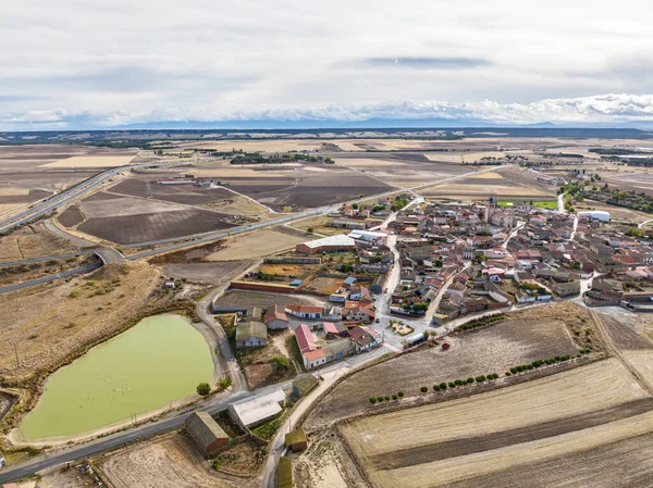 stock image Aerial view of the Spanish town of Adanero in Avila, with its lagoon in the foreground.