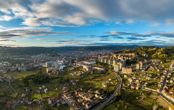 Luftaufnahme Der Skyline Der Galizischen Stadt Ourense Vom Stadtrand Aus — Stockfoto