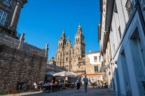 Santiago Compostela Spain September 2022 Narrow Busy Street Cafes Leading — Stock Photo, Image