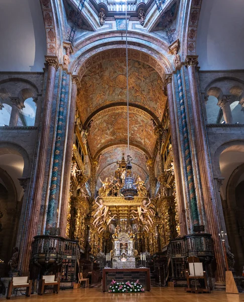 サンティアゴ コンポステーラ大聖堂内の主祭壇 1211年 建保2年 中世以来の聖ヤコブ巡礼の歴史的地 — ストック写真